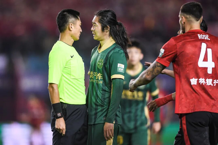 28圈体育-关于大奖赛巅峰对决！东海火箭队读秒绝平齐鲁赤兔队，马拉松赛场再起波澜；宿敌对话再升级的信息