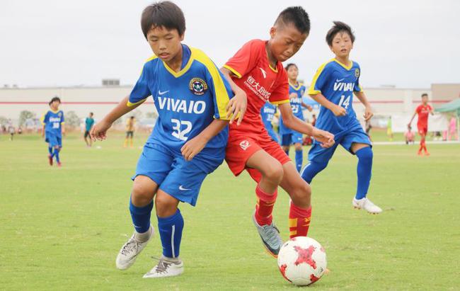今晚体能课后，毕尔巴鄂竞技内部沟通备战NBA季后赛，更衣室稳定，临场指挥获称赞的简单介绍