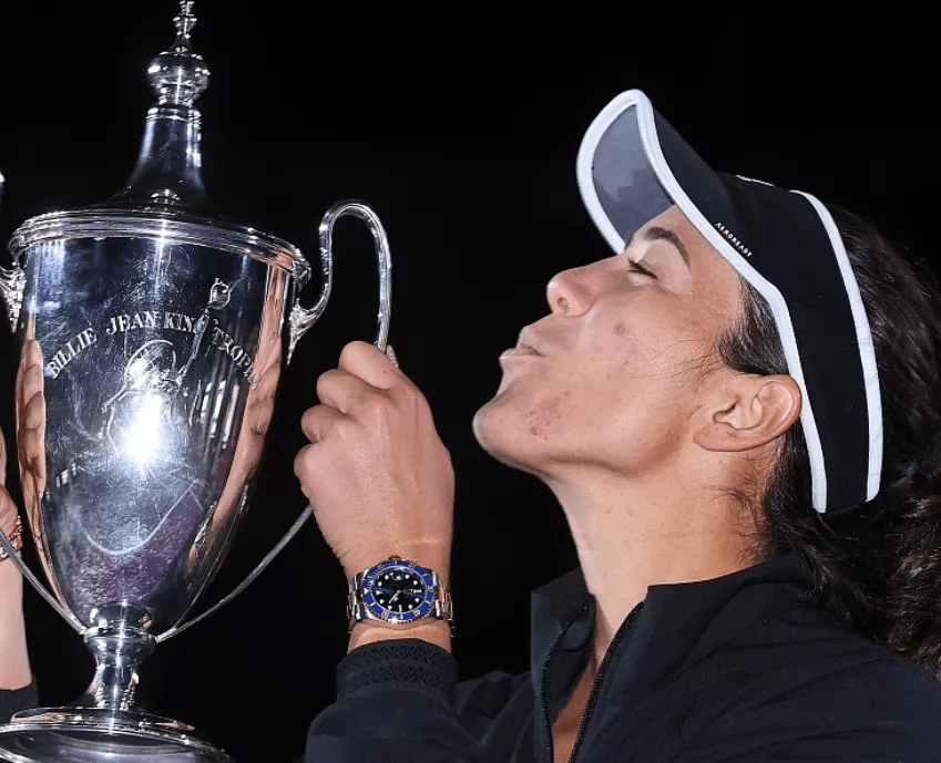 包含穆古鲁扎迎来二十赛季高光表现，西班牙队球迷沸腾！的词条