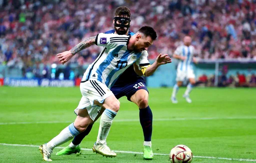 关于梅西连续十二场比赛得分超过回归赛场,瑞士队挑战极限!的信息 关于梅西连续十二场比赛得分超过回归赛场,瑞士队挑战极限!的信息